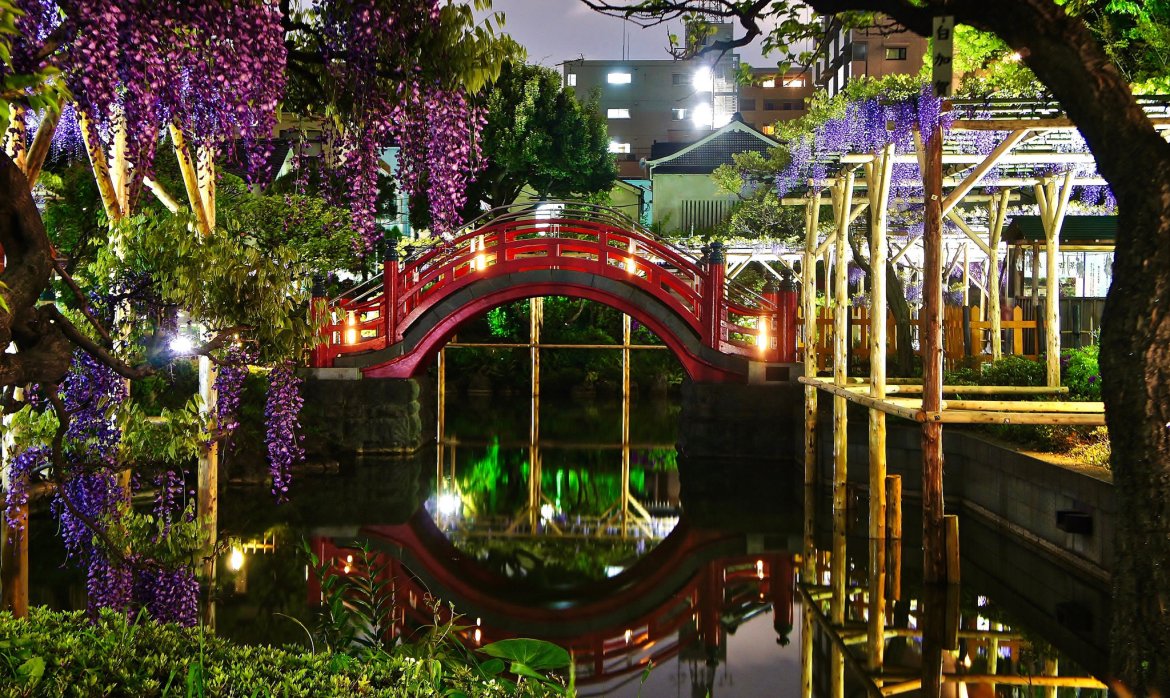 Tenjin at night