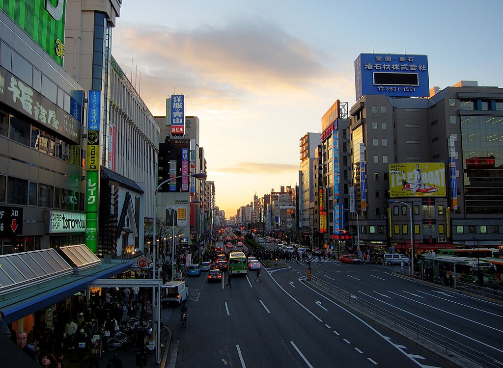 Kinshicho street scene