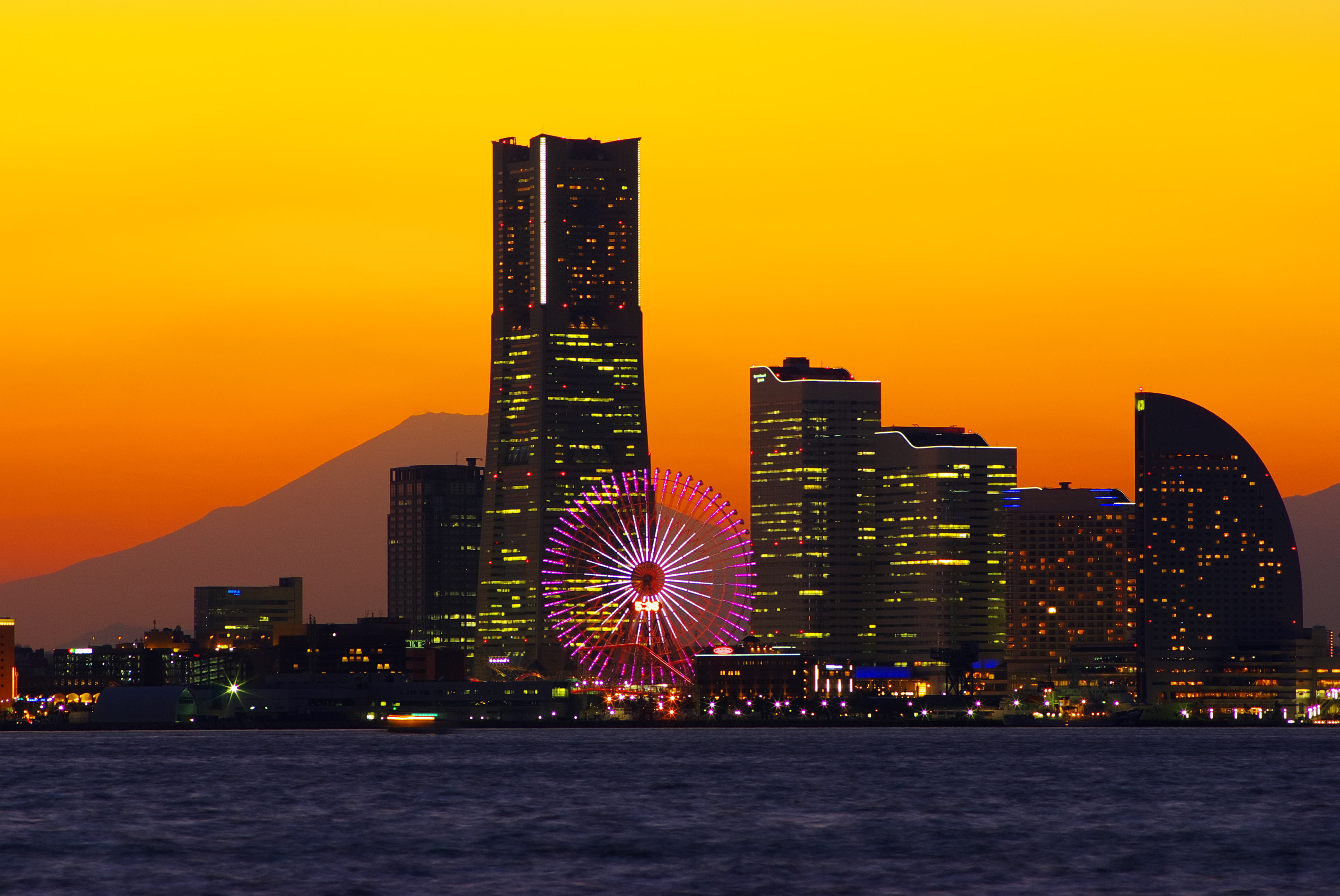 Minato Mirai night view