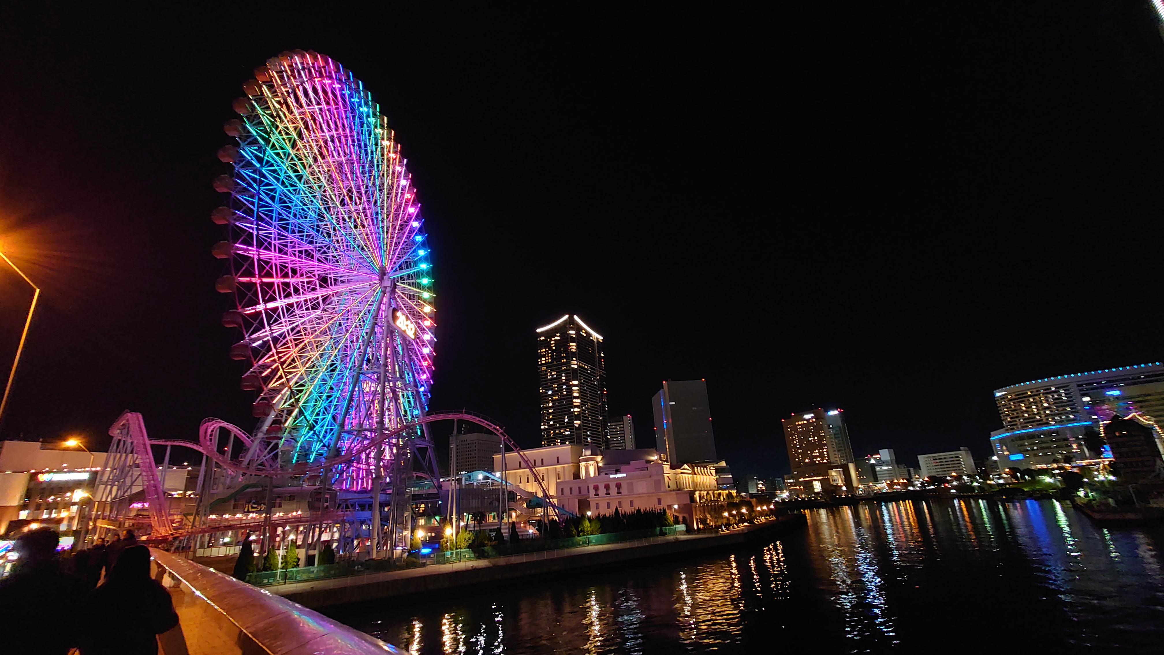 Cosmo Clock 21 at night